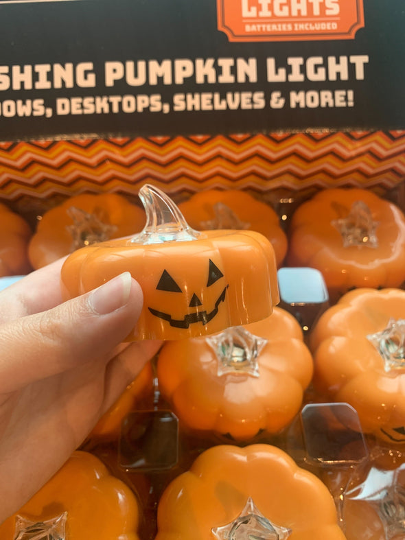 Spooky Lites! Flashing Pumpkin Light