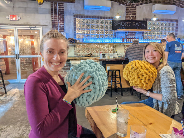 Chunky Knit Pillow Workshop at The Book Cellar (Chicago)